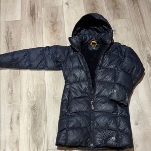 Mountain Hardwear Women's black Hooded Down Puffer Jacket